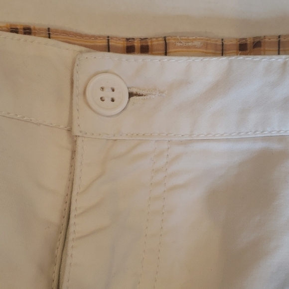 3/$30 PAPAYA Shorts with tan piping details - Picture 2 of 5